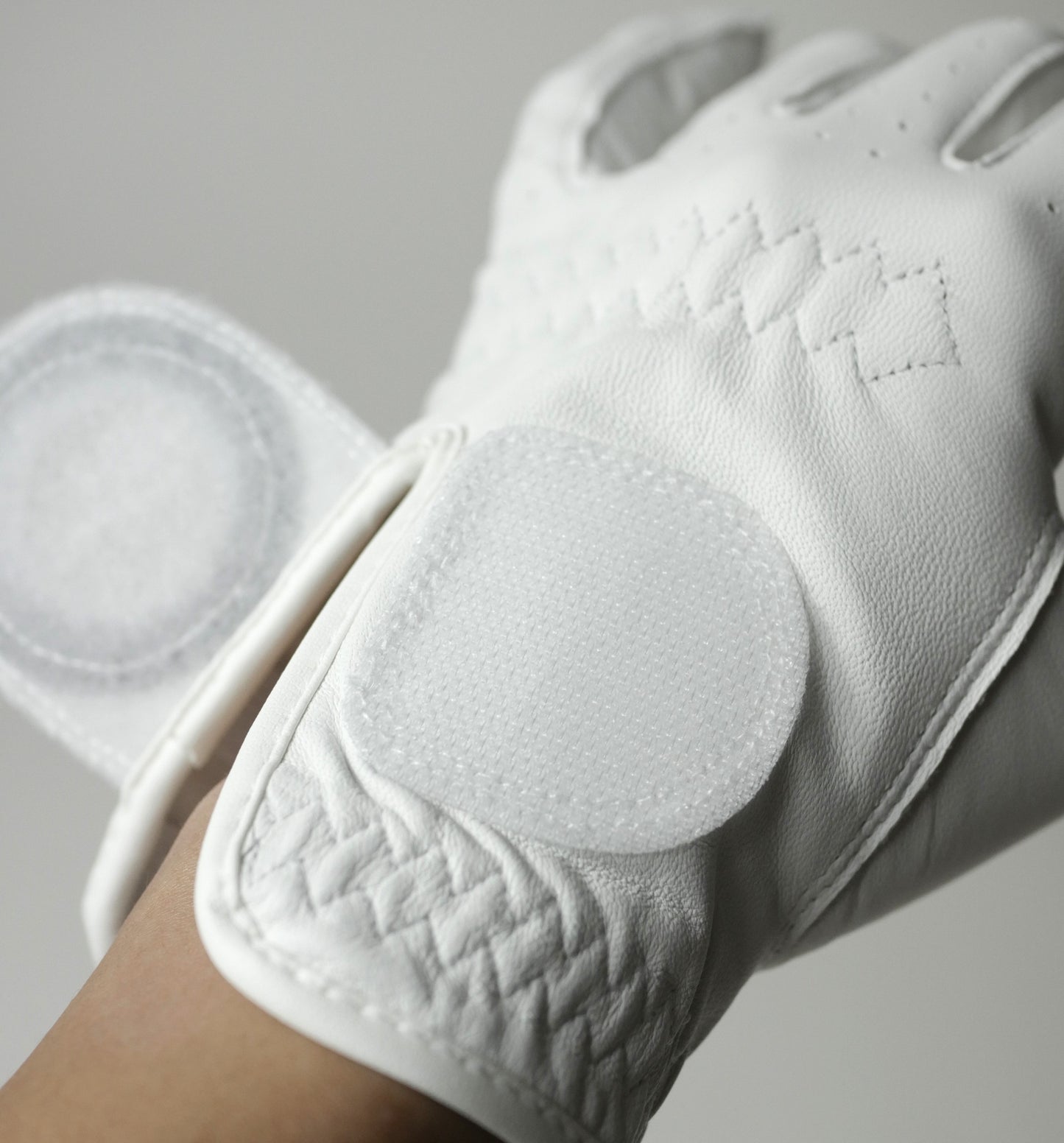 White OTG V1 Golf Glove