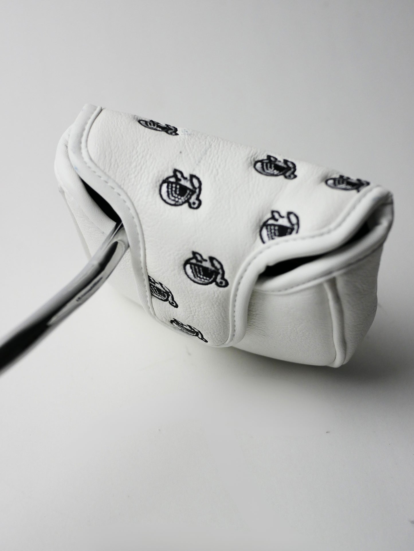 "CARAPACE" Mallet Putter Cover